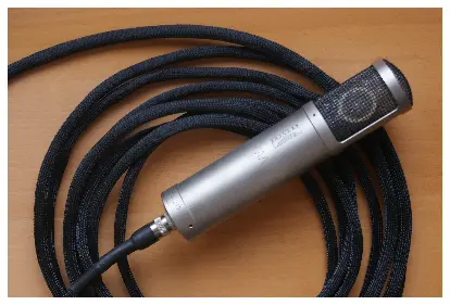 brauner O site Recording Hacks é provavelmente o maior guia de microfones disponível na internet. Nesse site você encontra todas as informações sobre microfones de dezenas de fabricantes. Um grande obrigado ao Matt McGlynn que comanda o site. www.recordinghacks.com