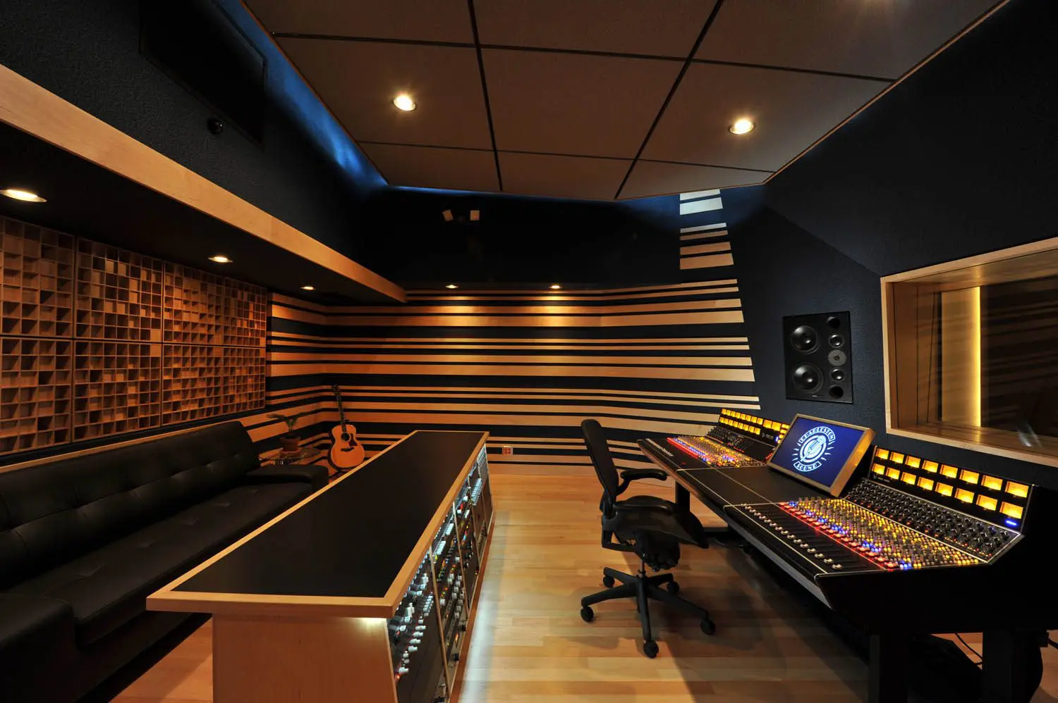 recording studio console clean Boas dicas do Des McKinney.