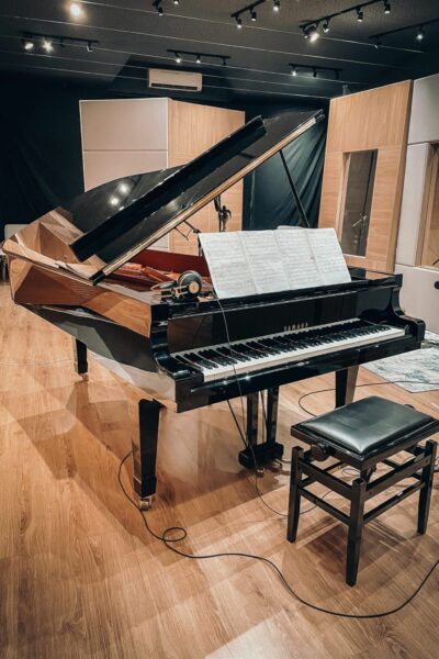 Estudio de gravacao - musica - producao musical - gravacao de musica em sao paulo piano calda Estudio de gravacao - musica - producao musical - gravacao de musica em sao paulo piano calda